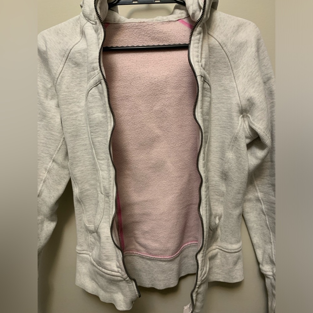 LULU LEMON Scuba with very light hints of Shimmer - Picture 3 of 5